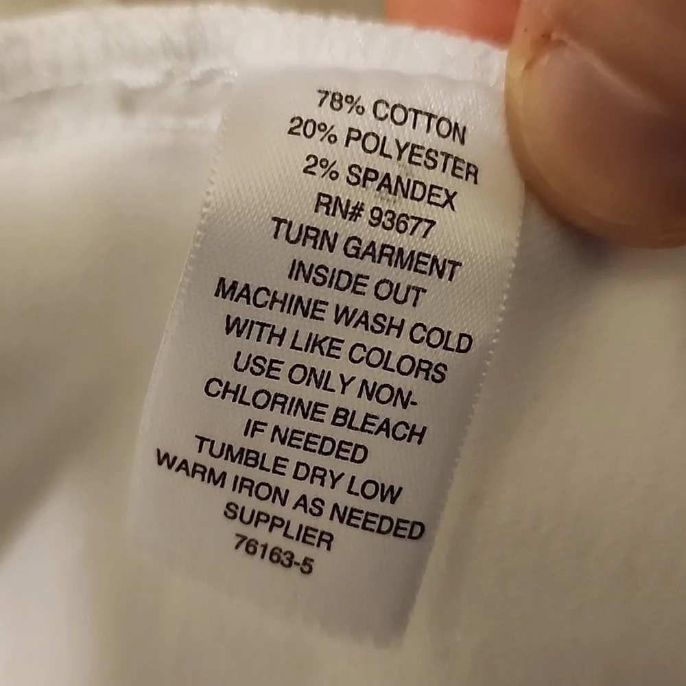 NWT! - White Denim Jacket - Picture 4 of 6